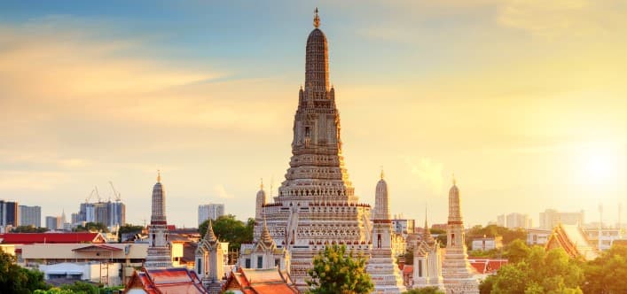 Which is the best time to plan a budget trip to Thailand?