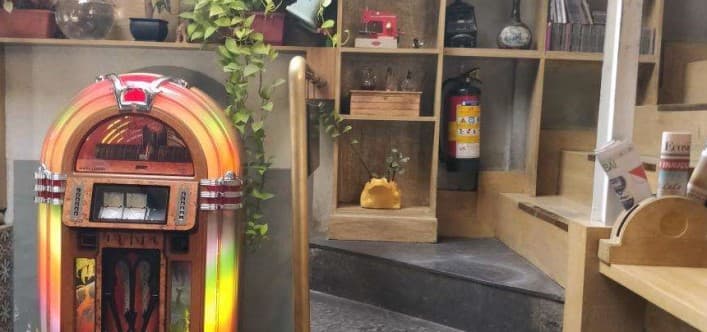 Jamjar Diner, Andheri West