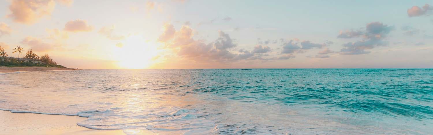 5-beach-essentials-for-an-easy-breezy-summer